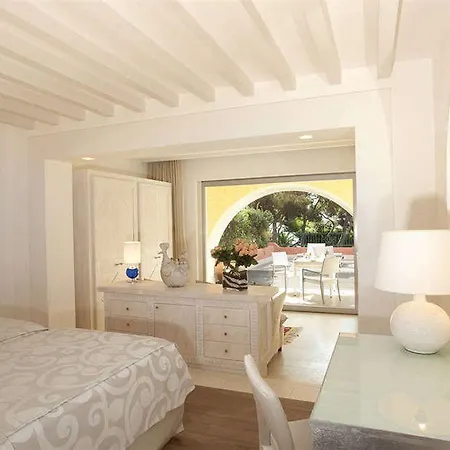 Village - Il Castello Курортный комплекс 5*