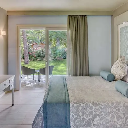 Village - Il Castello Курортный комплекс Санта-Маргерита-ди-Пула